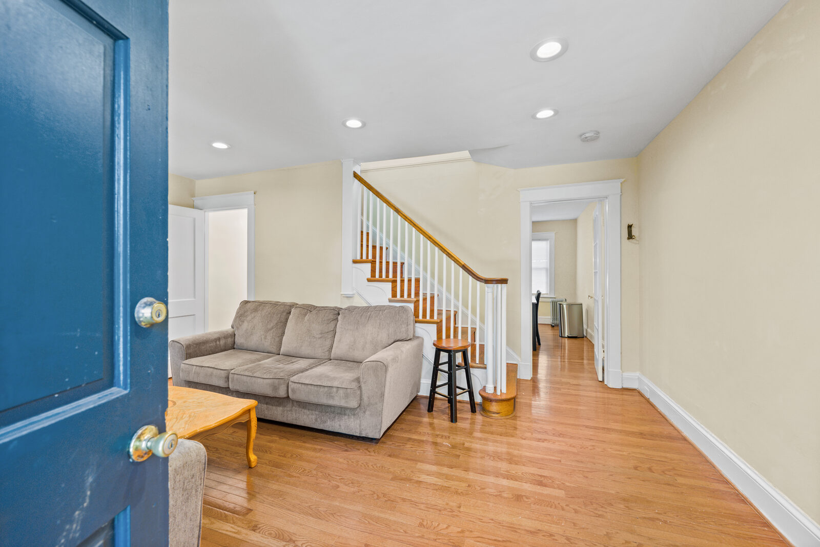 Entry / Living Room