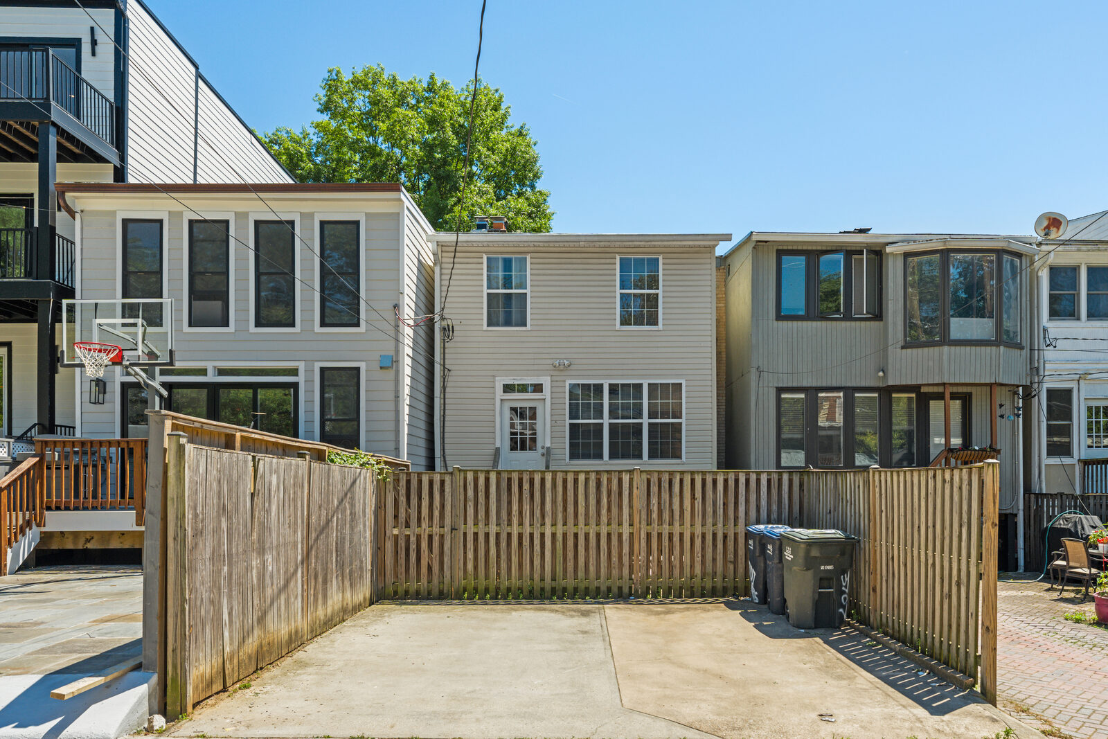 3707 Reservoir Road NW